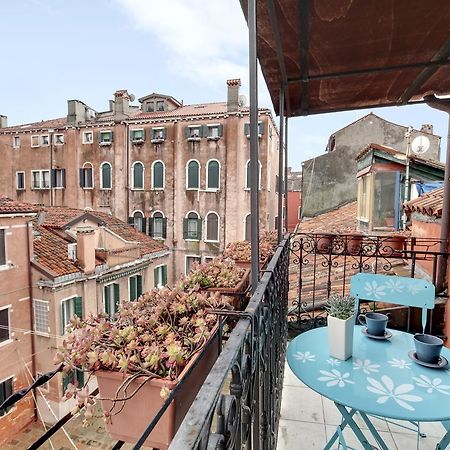 Via Garibaldi-Gigli Biennale Terrace By Wonderful Italy Apartment Venice Exterior photo