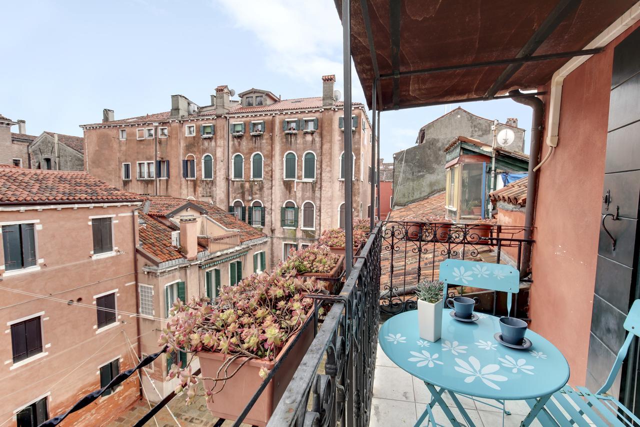 Via Garibaldi-Gigli Biennale Terrace By Wonderful Italy Apartment Venice Exterior photo
