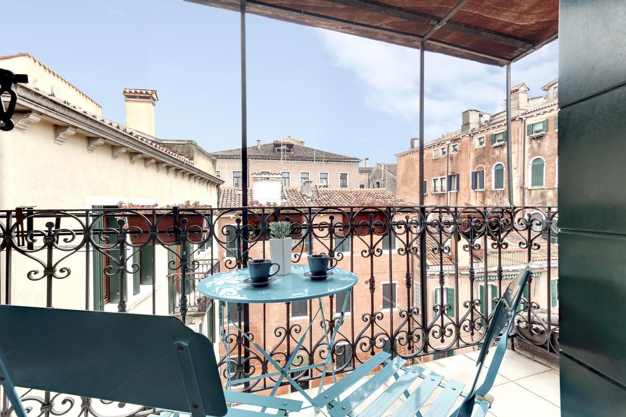 Via Garibaldi-Gigli Biennale Terrace By Wonderful Italy Apartment Venice Exterior photo