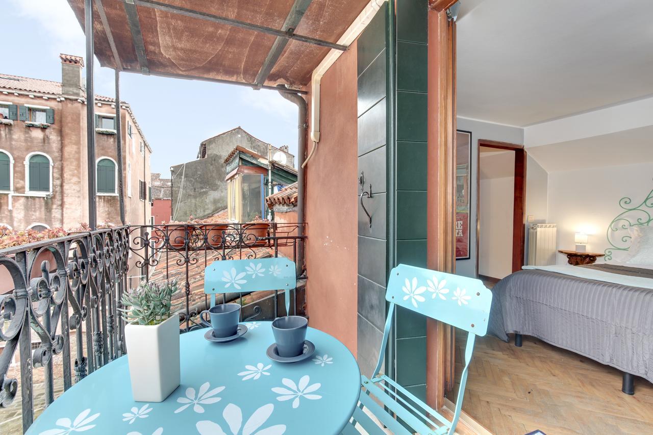 Via Garibaldi-Gigli Biennale Terrace By Wonderful Italy Apartment Venice Exterior photo